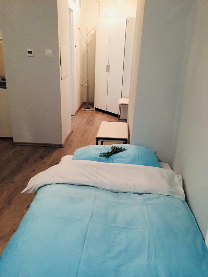 Miracle Apartman Sarvar Apartment Bagian luar foto